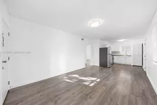 842 SW 3rd St, Miami, FL 33130 - Photo 6