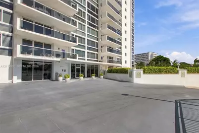 2715 N Ocean Blvd #2C, Fort Lauderdale, FL 33308 - Photo 1