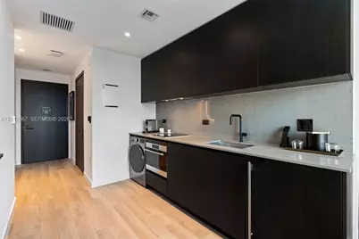 20 NE 11 #4112A, Miami, FL 33132 - Photo 8