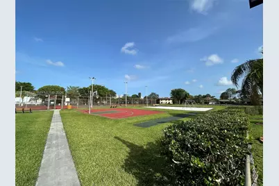 8054 Camino Ct #B7, Miami, FL 33143 - Photo 4