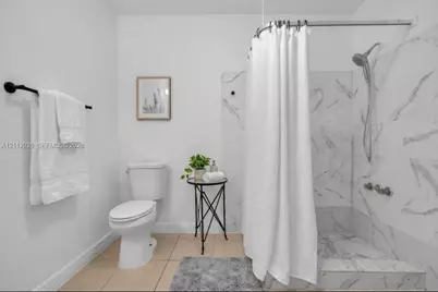 1008 N 18th Ct, Hollywood, FL 33020 - Photo 14