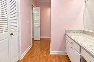 4350 Hillcrest Dr, Hollywood, FL 33021 - Photo 10