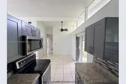 900 NW 178th Ter #900, Miami Gardens, FL 33169 - Photo 8