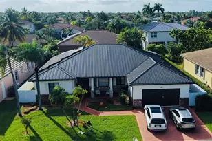 980 SW 159th Terrace, Pembroke Pines, FL 33027 - Photo 1