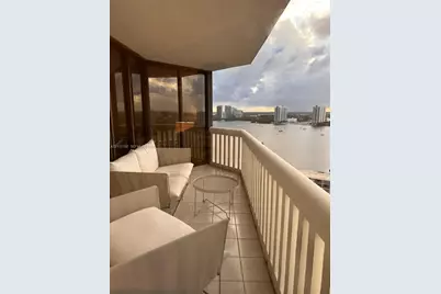 1000 W Island Blvd #2210, Aventura, FL 33160 - Photo 38