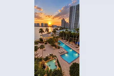 3600 Mystic Pointe Dr #703, Aventura, FL 33180 - Photo 2