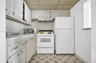 182 Westbury J, Deerfield Beach, FL 33442 - Photo 8
