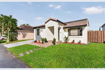 11337 SW 158th Pl, Miami, FL 33196 - Photo 2