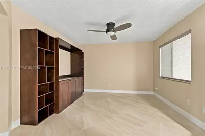 7456 Granville Dr #308, Tamarac, FL 33321 - Photo 8