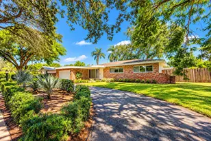 152 SW 59th Ave, Plantation, FL 33317 - Photo 2