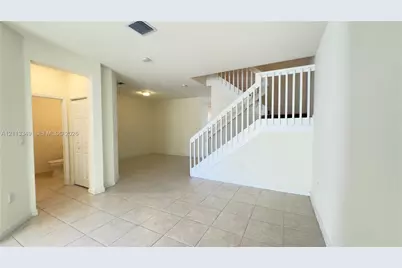 10827 W 33rd Ln #10827, Hialeah, FL 33018 - Photo 4