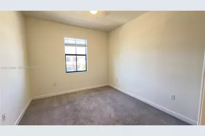 10827 W 33rd Ln #10827, Hialeah, FL 33018 - Photo 16
