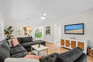 617 NE 9th Ave, Fort Lauderdale, FL 33304 - Photo 2