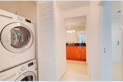 300 S Biscayne Blvd #T-2104, Miami, FL 33131 - Photo 12