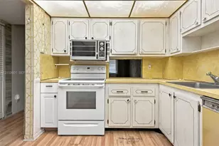 100 Ashbury Rd, Hollywood, FL 33024 - Photo 4