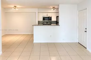 620 SW 111th Ave, Pembroke Pines, FL 33025 - Photo 2