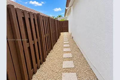 5254 SW 153rd Ct, Miami, FL 33185 - Photo 20