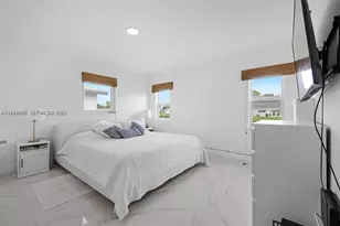 1086 NW 88th Way, Plantation, FL 33322 - Photo 6