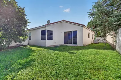 655 NW 159th Ln, Pembroke Pines, FL 33028 - Photo 30