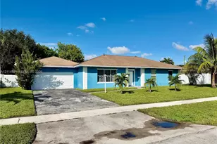 4401 NW 7th St, Plantation, FL 33317 - Photo 1