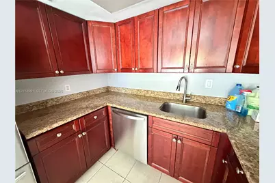 4401 NW 7th St #4401, Plantation, FL 33317 - Photo 8
