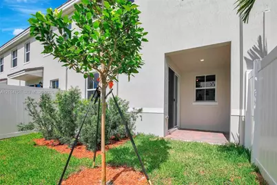 129 SW 171st Way, Pembroke Pines, FL 33027 - Photo 28