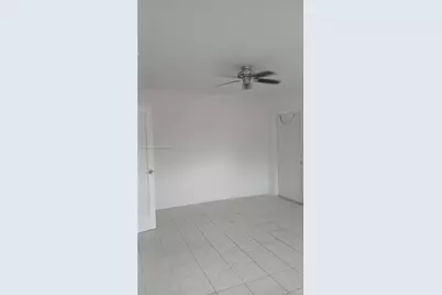 319 NE 2nd St #1, Hallandale Beach, FL 33009 - Photo 2