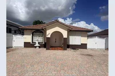 10021 NW 127th Ter, Hialeah Gardens, FL 33018 - Photo 4
