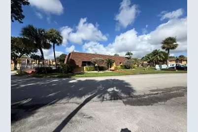 5842 Blueberry Ct #67, Lauderhill, FL 33313 - Photo 14