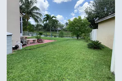 19409 NW 24th Pl, Pembroke Pines, FL 33029 - Photo 38