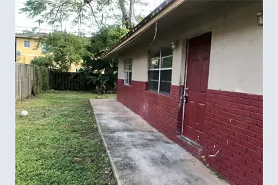 1038 NW 8th Avenue, Fort Lauderdale, FL 33311 - Photo 1