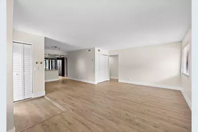 28 Wimbledon Lake Drive #222, Plantation, FL 33324 - Photo 8