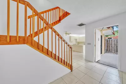 713 NW 99th Circle, Plantation, FL 33324 - Photo 8