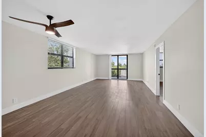 2707 NE 14th Street Causeway #401, Pompano Beach, FL 33062 - Photo 4