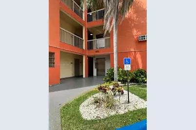 8100 Geneva Ct #542, Doral, FL 33166 - Photo 1