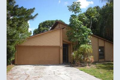 913  Cypress Wood Lane, Other City - In The State Of Florida, FL 34243 - Photo 1