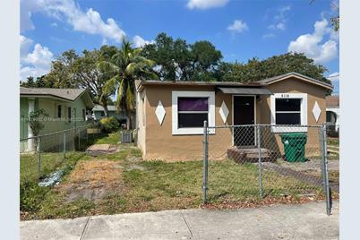 8118 NW 12th Ct - Photo 1