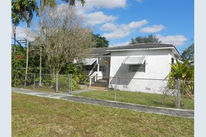 89  Whitethorn Dr, Miami Springs, FL 33166 - Photo 1