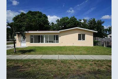 2343 NW 12th Ct, Fort Lauderdale, FL 33311 - Photo 1