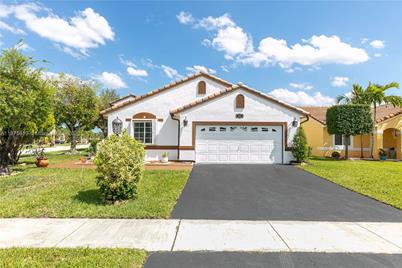 461 NW 190th Ave #461, Pembroke Pines, FL 33029 - Photo 1