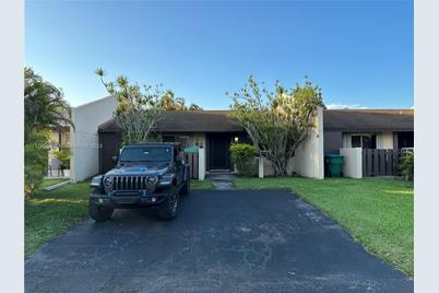 12415 SW 110th S Canal St Rd #12415, Miami, FL 33186 - Photo 1