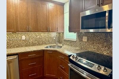 8900  Washington Blvd #403B, Pembroke Pines, FL 33025 - Photo 1