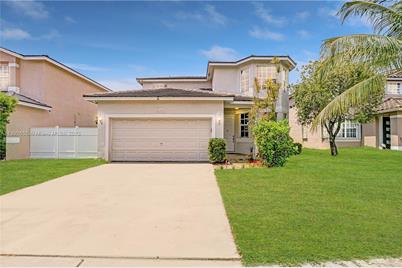 16311 NW 19th St, Pembroke Pines, FL 33028 - Photo 1