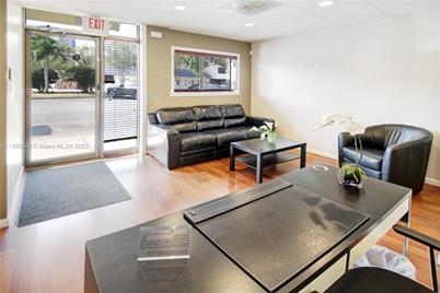 3045 N Federal Hwy #1, Fort Lauderdale, FL 33306 - Photo 1