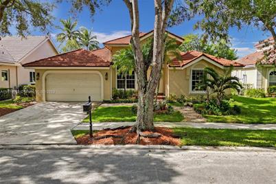 973  Spoonbill Cir, Weston, FL 33326 - Photo 1