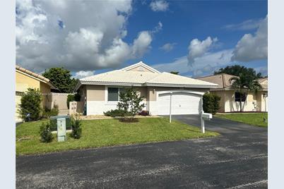 6041  Swinden Ln, Davie, FL 33331 - Photo 1