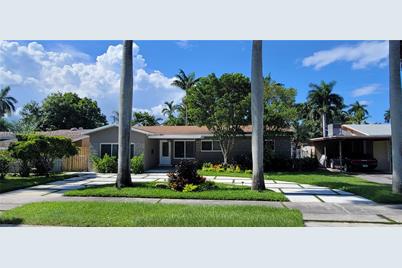 1521  Arthur St, Hollywood, FL 33020 - Photo 1