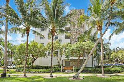 210  Sea View Dr #202, Key Biscayne, FL 33149 - Photo 1