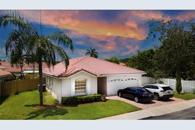 1057 NW 125th Ave - Photo 1