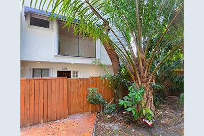 2989  Bridgeport Ave #2989, Miami, FL 33133 - Photo 1